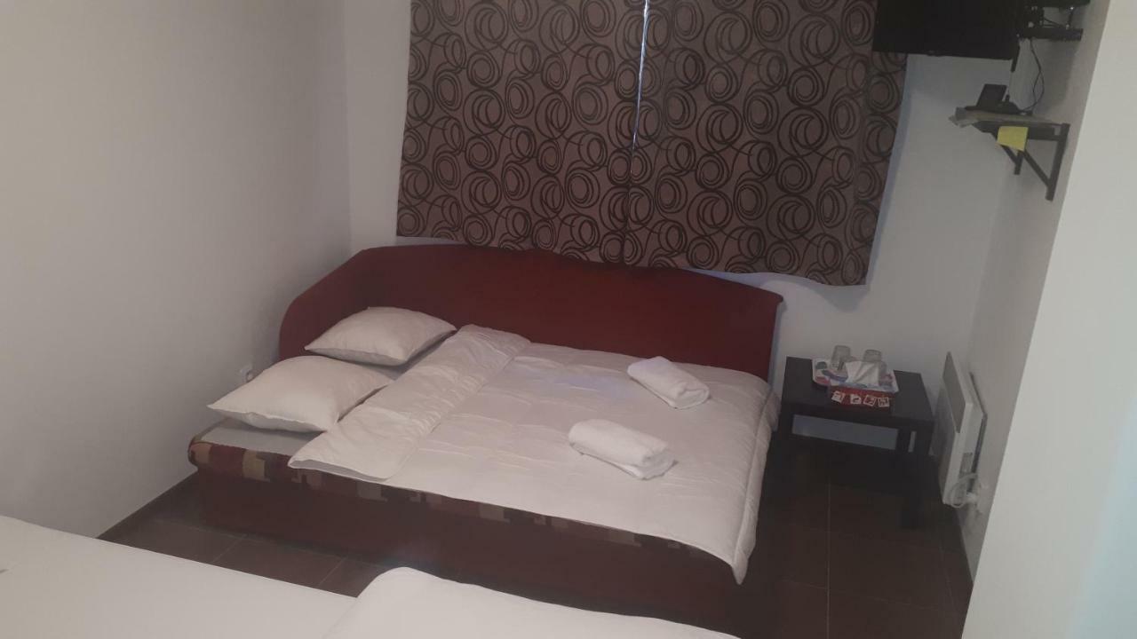 Apartman - Sukromie V Meste Bratislava Ngoại thất bức ảnh